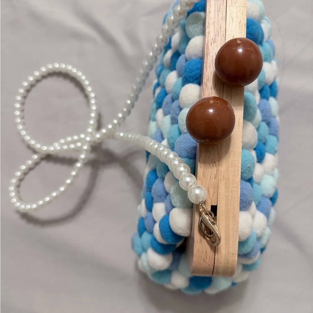 Handmade style pom